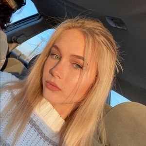 Meet your Posher, Caitlyn